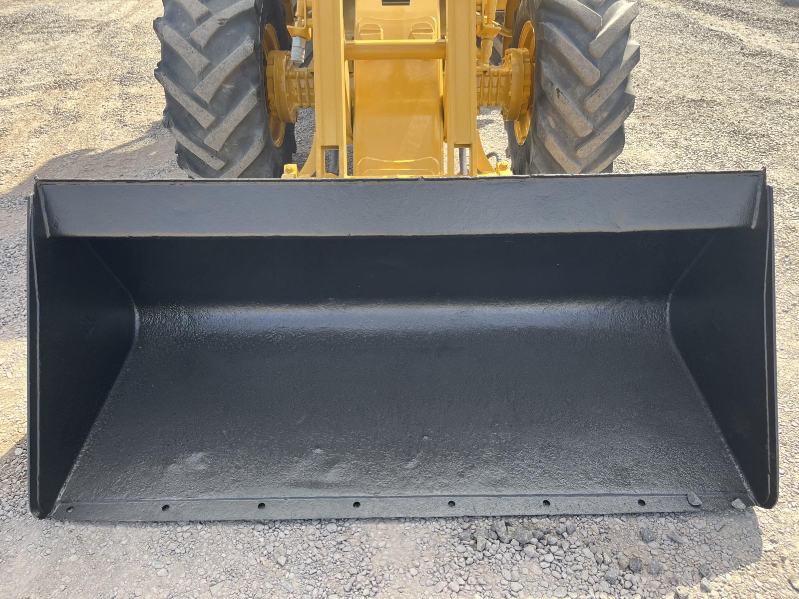 ./imagenes/INVOICE/2019/15623/CARGADOR FRONTAL CATERPILLAR 908 (5).JPG